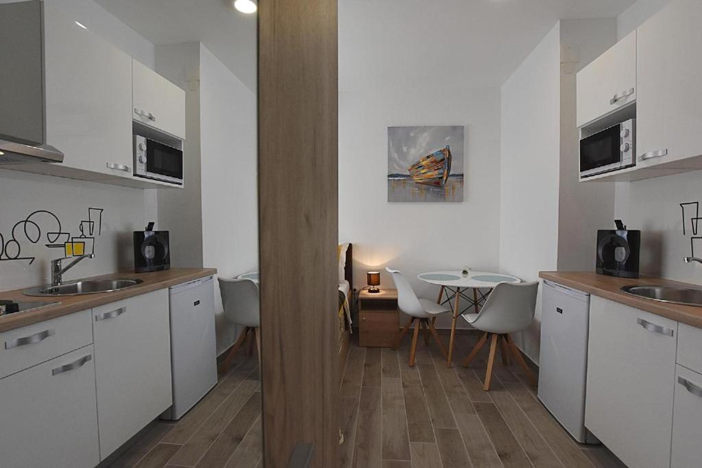 Roko & Borna Self Check - In Zadar Luaran gambar