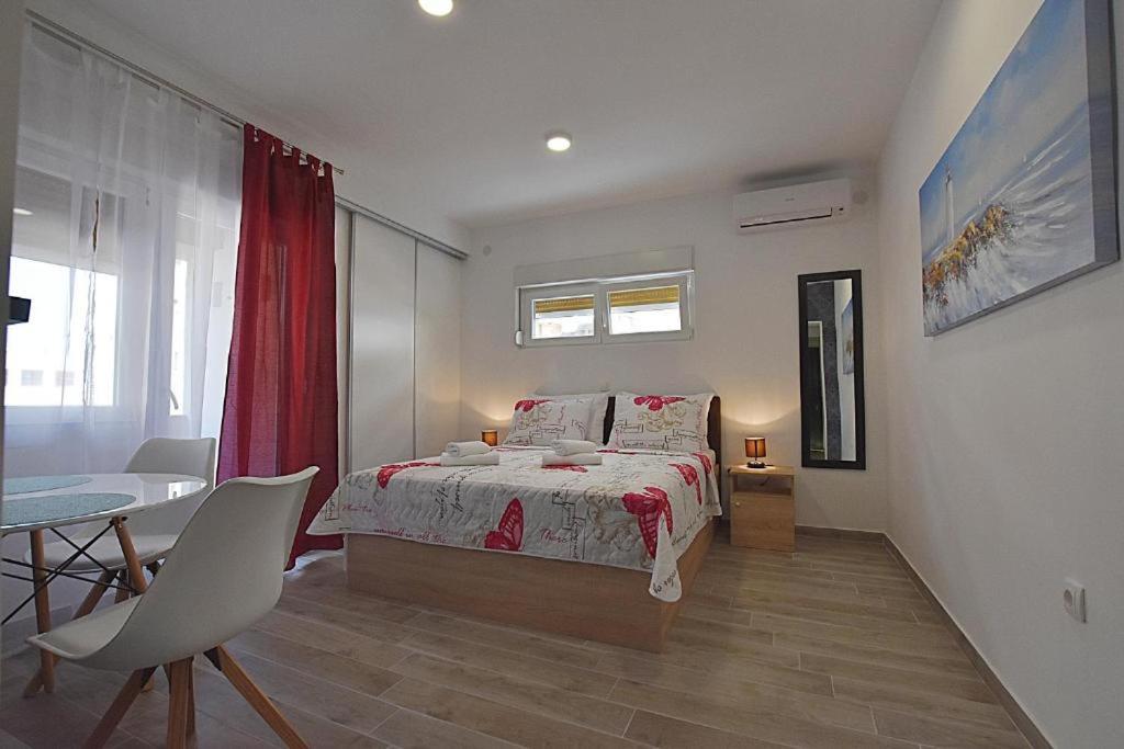 Roko & Borna Self Check - In Zadar Luaran gambar
