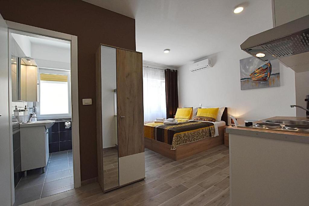 Roko & Borna Self Check - In Zadar Luaran gambar